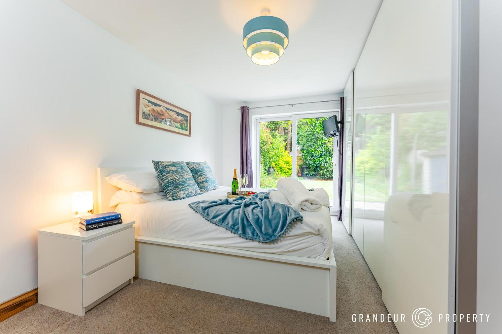 Bracken Bliss By Grandeur Property Ferndown Exterior foto